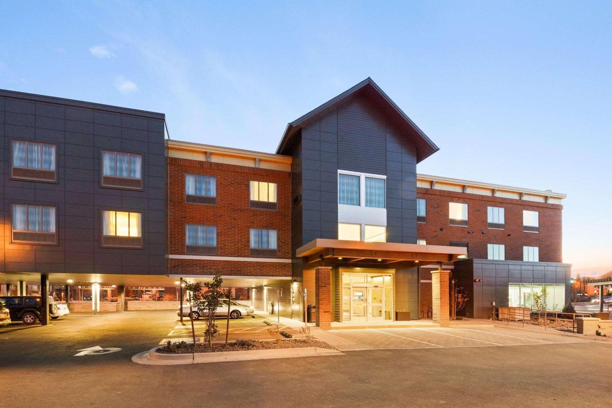 Country Inn & Suites By Radisson, Flagstaff Downtown, Az Exterior foto