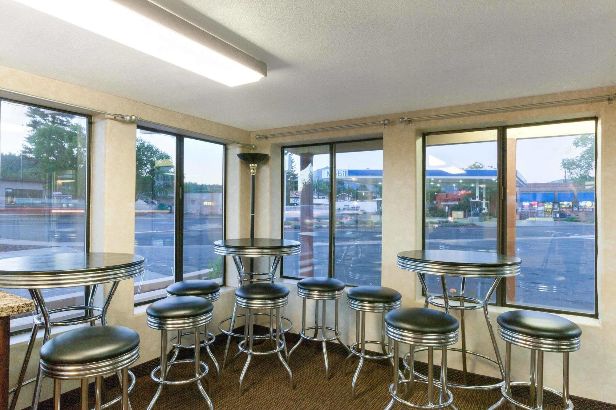 Country Inn & Suites By Radisson, Flagstaff Downtown, Az Exterior foto